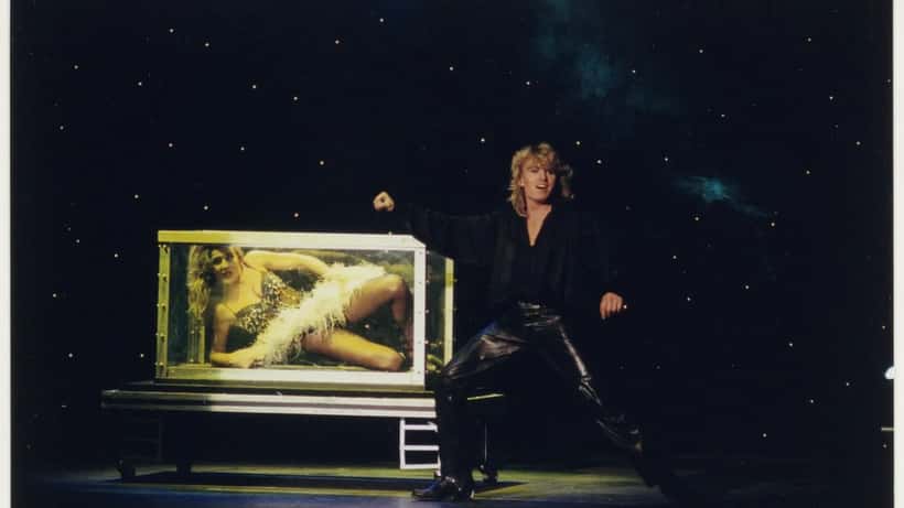 Illusionist Hans Klok op het podium