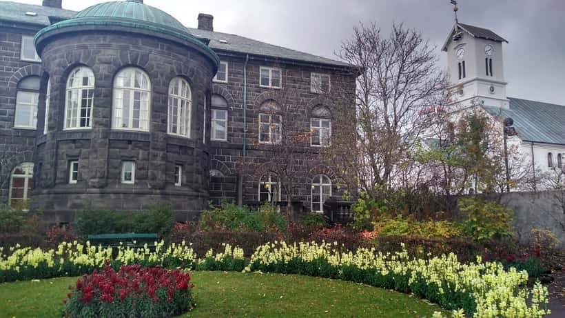 Alþingishúsið í Reykjavík - þjóðaratkvæðagreiðsla um ESB