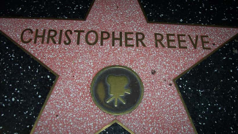 Christopher Reeve sur le Hollywood Walk of Fame, symbole de la lutte contre la paralysie médullaire