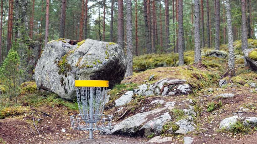 Frisbeegolfrata Padasjoen DiscGolfParkissa Suomessa