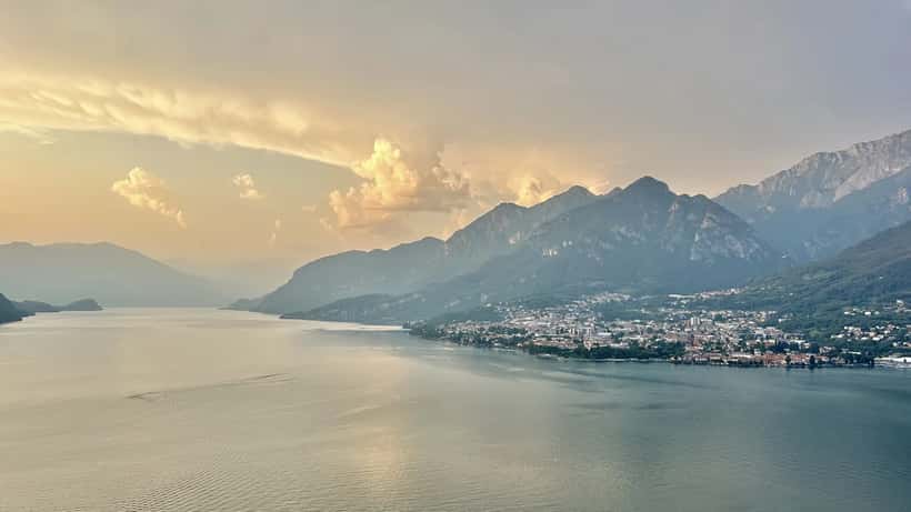 Vista del Lago di Como dalla strada Onno-Maiasno, zona interessata dal cantiere della Variante Tremezzina