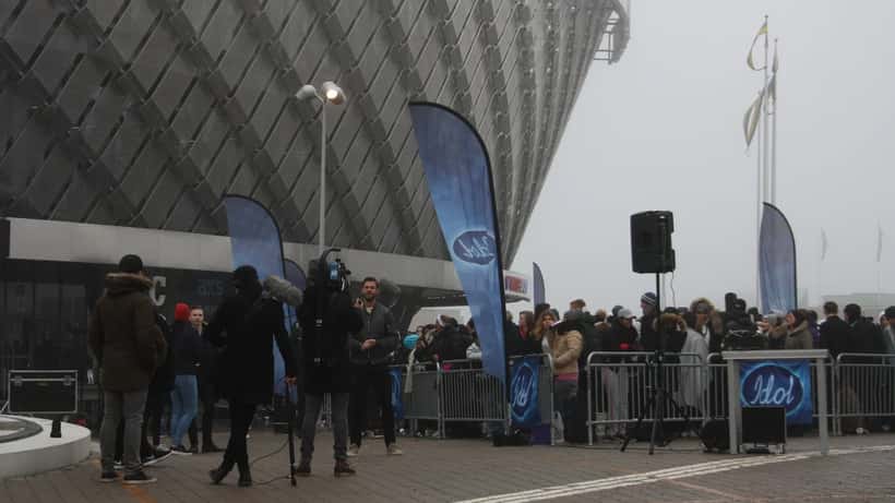 Publik och scen vid en Idol-audition på Tele2 Arena