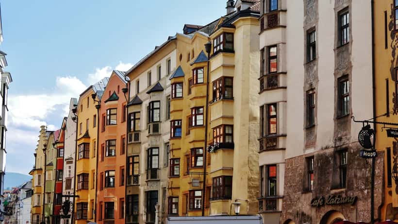 Innsbruck Altstadt mit historischen Gebäuden nach dem Erdbeben Tirol 2026