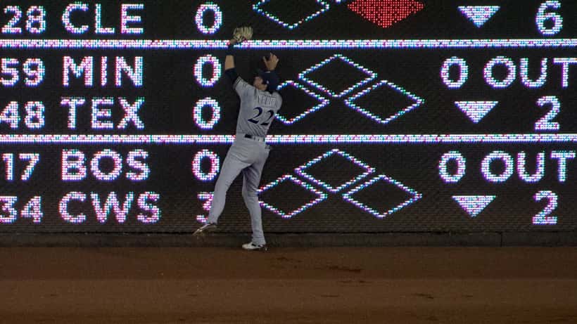 Christian Yelich Milwaukee Brewers batting during a game