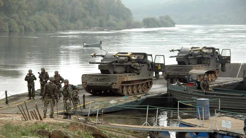 Militares portugueses em exercício NATO em Portugal