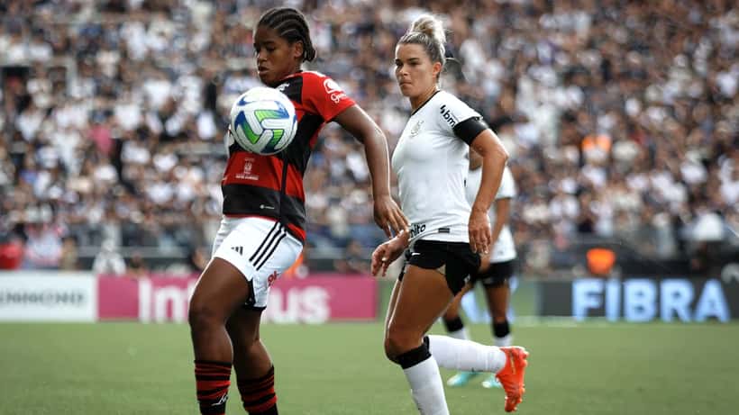 Jogadoras do Flamengo em campo durante o Supercopa Feminina 2023