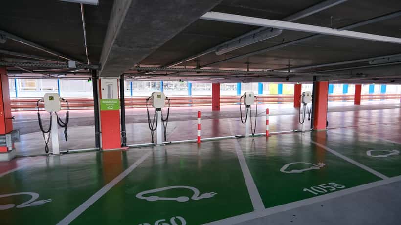 Bornes de recharge pour voitures électriques à Carouge, Genève, Suisse