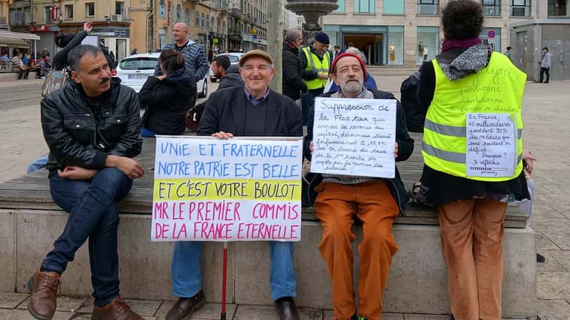 Départ d'une manifestation de gilets jaunes à Saint-Étienne