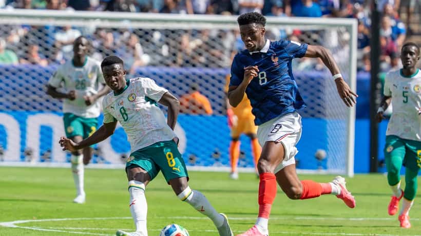 Lamine Camara y Aurélien Tchouaméni durante el partido Francia vs Senegal en junio de 2026