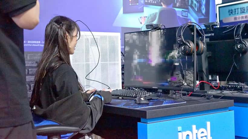 Competitive Street Fighter 6 player competing live on stage at a professional esports tournament