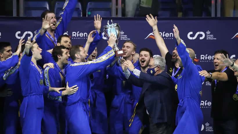 Fotbollsspelares cupfirande och prisutdelning i Copa del Rey