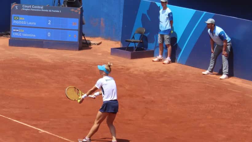 Laura Pigossi durante jogo nos Jogos Pan-Americanos 2023