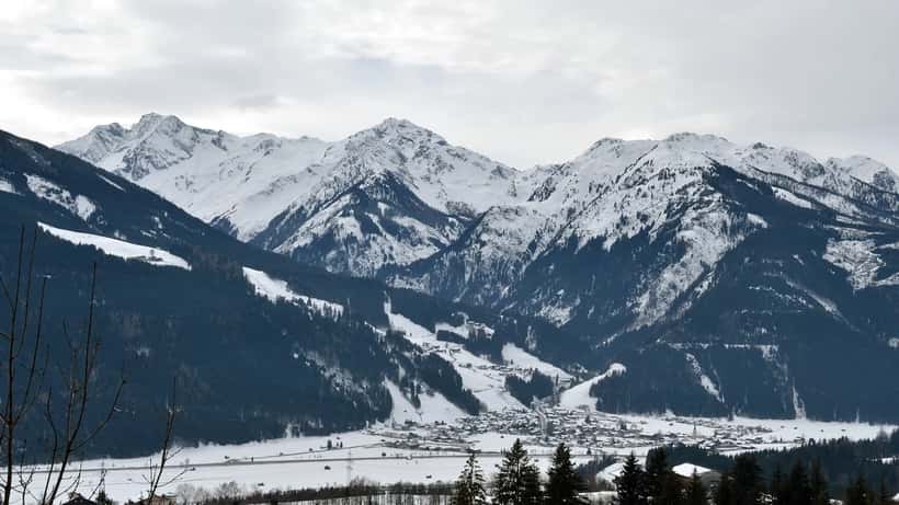 Hollersbach im Pinzgau mit Venedigergruppe im Hintergrund, Salzburg, Österreich