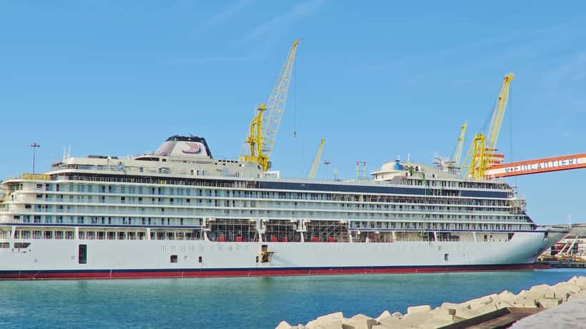 Il cantiere navale Fincantieri di Ancona durante la costruzione della Viking Sea, Marche Italia