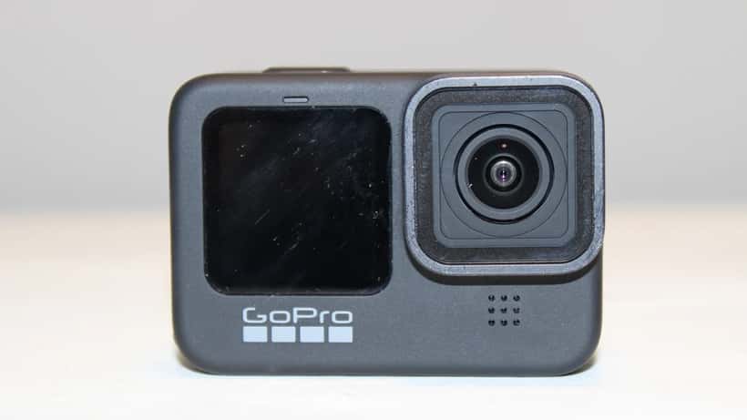 GoPro Hero 9 Black Action-Kamera von vorne, kompakte Digitalkamera für Sport und Abenteuer