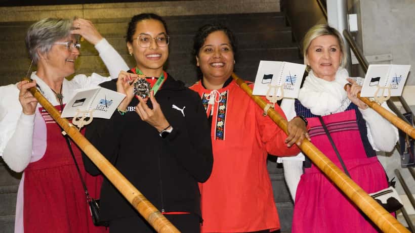 Audrey Werro accueillie par ses fans à la gare de Fribourg en Suisse, athlète de haut niveau spécialiste du 800m