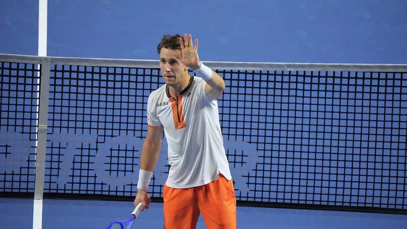 Joueur de tennis professionnel Casper Ruud en action lors du tournoi ATP 500 de Bâle 2025