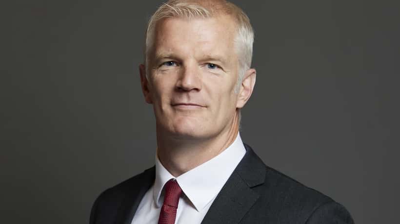 Official portrait of Al Carns MP, former Armed Forces Minister, House of Commons