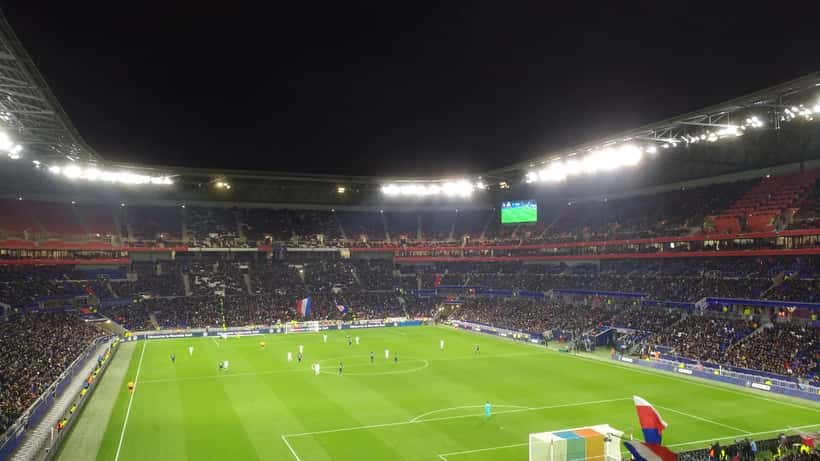 Match Olympique Lyonnais au Groupama Stadium, supporters lyonnais en tribunes lors d'une demi-finale de Coupe de France