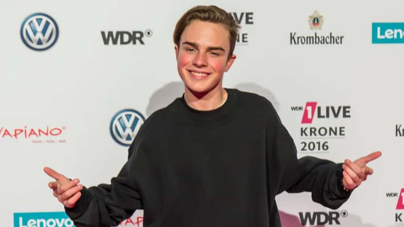 Mike Singer auf dem roten Teppich bei der 1LIVE Krone 2016