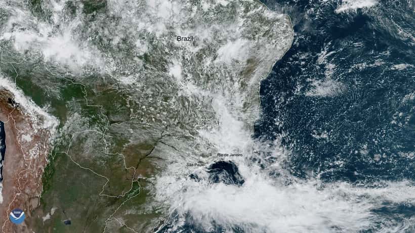Imagem de satélite NOAA mostrando chuvas e inundações no sudeste do Brasil