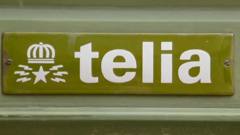 Telia Company skylt utanför en butik i Sverige