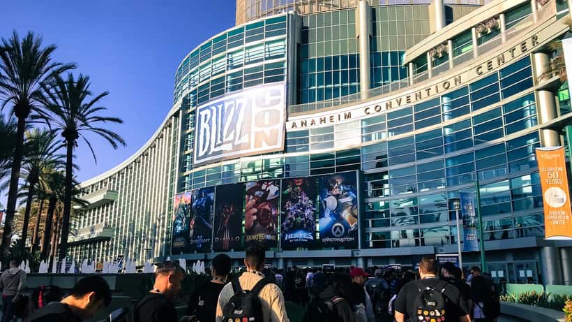 Foule de joueurs à BlizzCon, la convention gaming annuelle de Blizzard