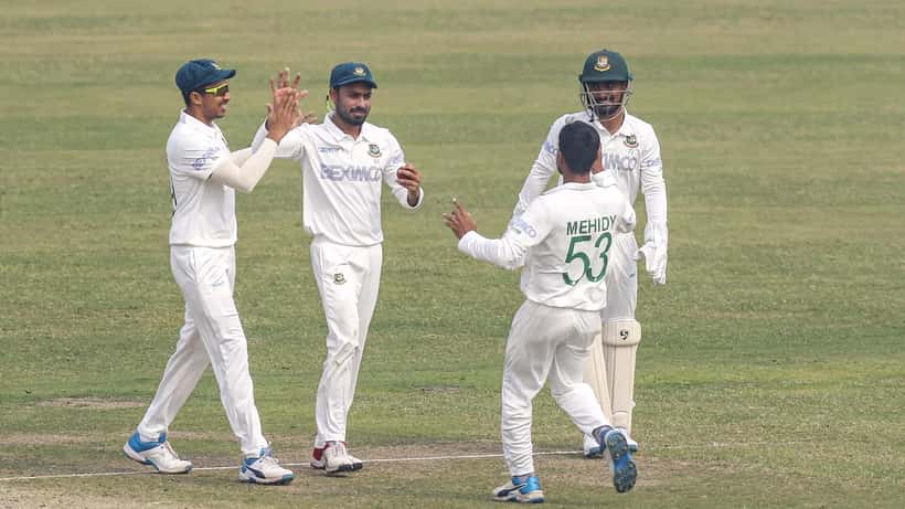 Partita di cricket Test match con giocatori in campo durante la stagione internazionale 2026