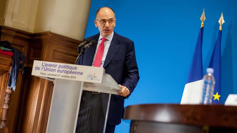 Enrico Letta durante un evento europeo, ex Presidente del Consiglio italiano