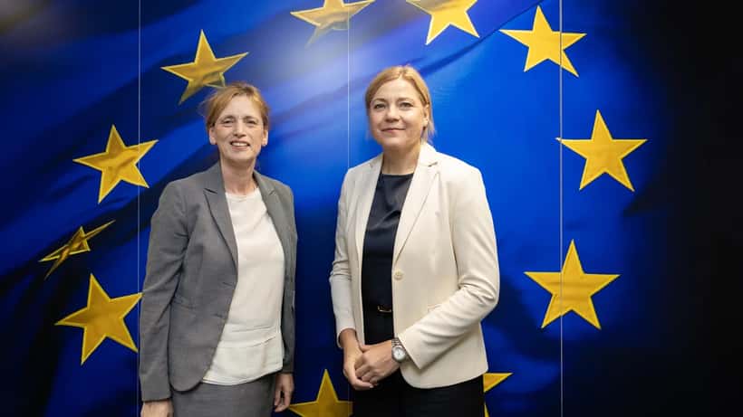 Bundesbildungsministerin Karin Prien beim Besuch der Europäischen Kommission