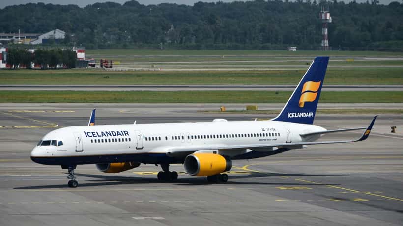Icelandair Boeing 757 TF-ISR á flugvelli