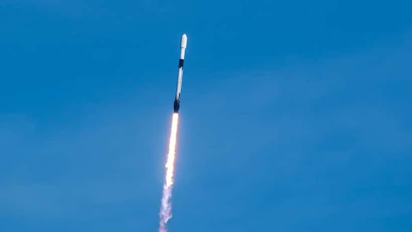 Falcon 9-raket lanceert Starlink-satellieten
