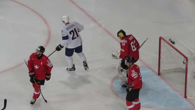 Gardien de l'équipe suisse Leonardo Genoni lors du Championnat du monde IIHF 2017 France-Suisse