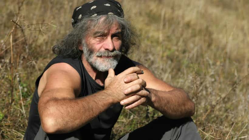Mauro Corona, scrittore e alpinista italiano, ritratto in primo piano