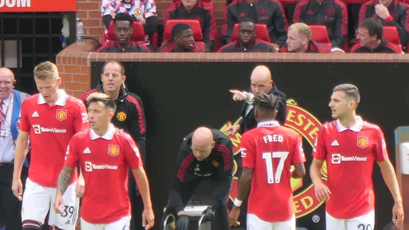 Jogo de futebol profissional no estádio Old Trafford, Manchester United 2022