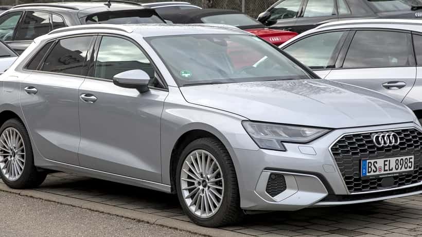Audi A3 8Y Sportback in Bewegung – modernes Kompaktfahrzeug mit neuer Elektrontik 2026