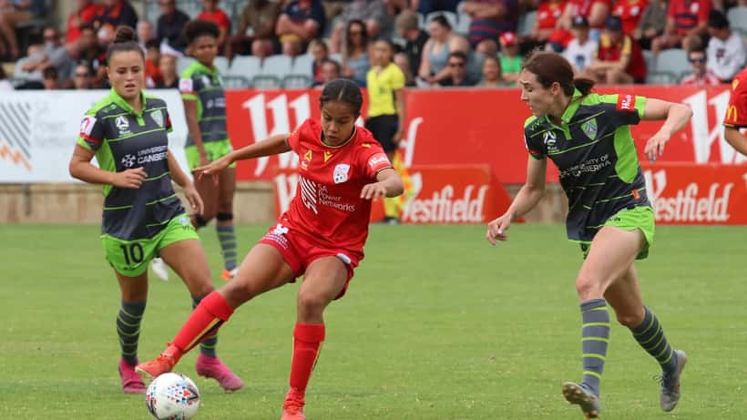Mary Fowler playing for Adelaide United during a W-League match against Canberra United