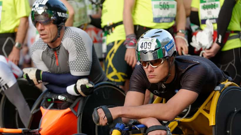 Coureurs du Marathon de Paris sur les Champs-Élysées lors d'une édition précédente