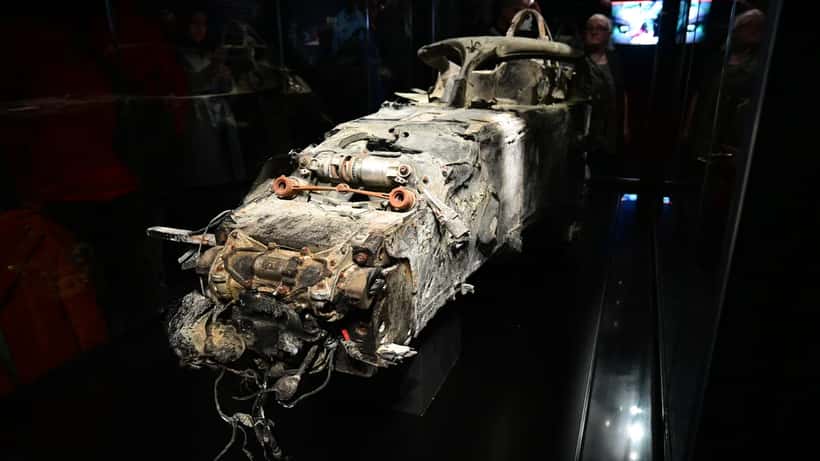 Romain Grosjeans Formel 1-bil efter ulykke udstillet som monument for motorsportsikkerhed