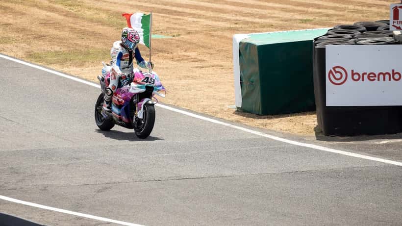 Fabio Di Giannantonio entra in pit lane durante il Gran Premio d'Italia 2025 di MotoGP