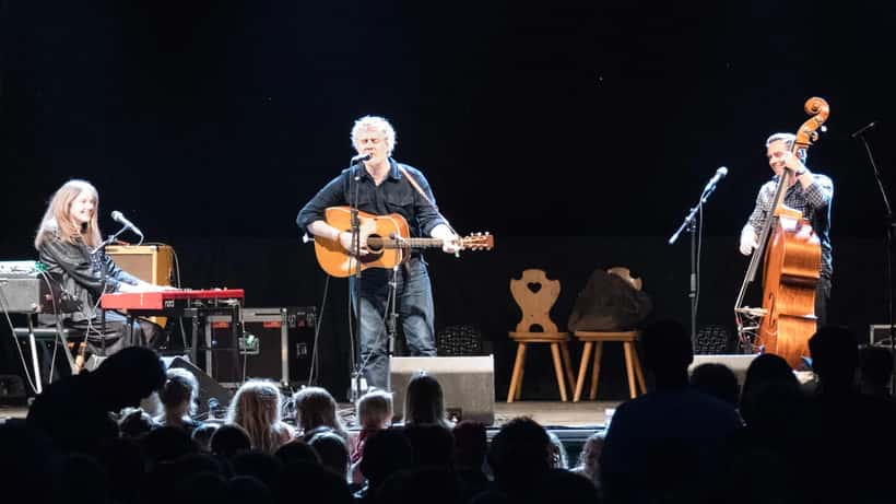 Glen Hansard esiintyy live-konsertissa 2018