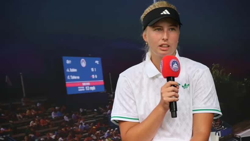 Clara Tauson at the 2025 DC Open, photographed mid-match on the WTA circuit
