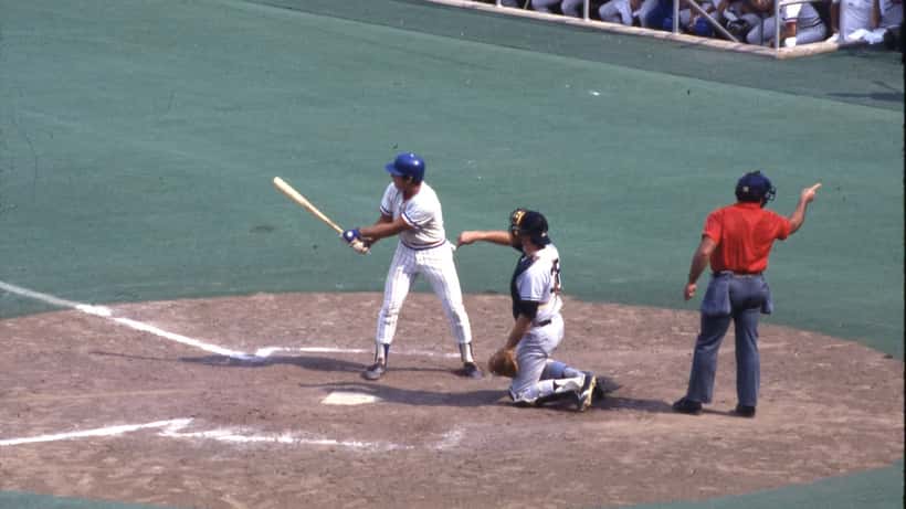 Partido de exhibición de los New York Yankees en béisbol, acción en el campo de juego