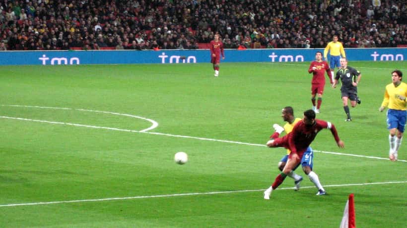 Jogador da Seleção Portuguesa em ação durante amistoso internacional