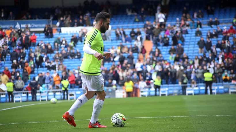 Dani Carvajal em treino no Real Madrid após recuperação de artroscopia ao joelho direito