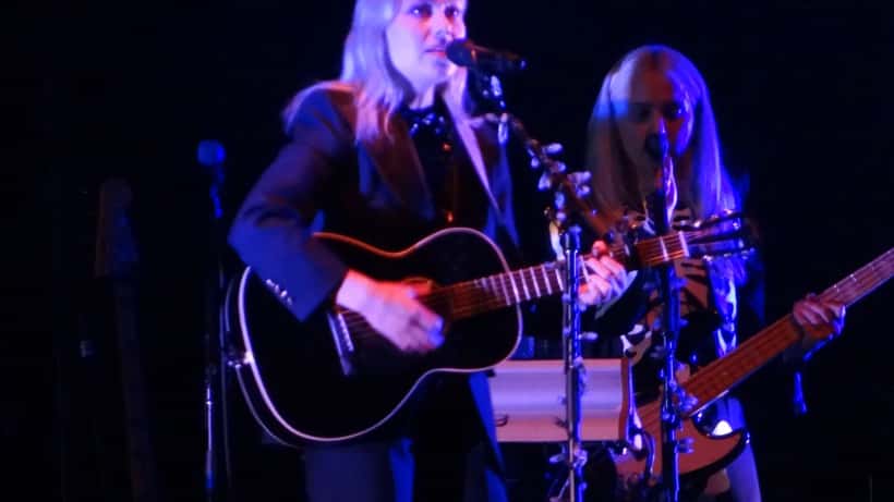 Phoebe Bridgers en concert au Shaky Knees Festival