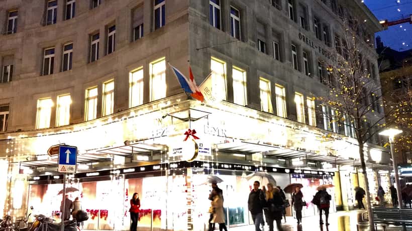 Vue de la Bahnhofstrasse de Zurich, lieu de l'interview virale du Finance Bro sur SRF