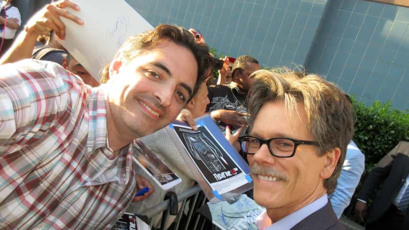 Kevin Bacon en evento público, actor estadounidense