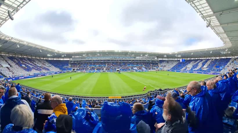 KSC-Fans mit Choreographie im BBBank Wildpark beim Karlsruher SC Heimspiel
