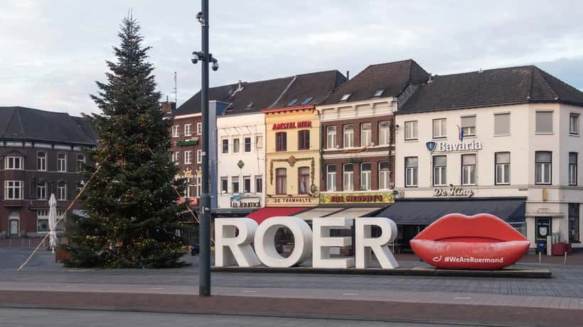 Straatgezicht Stationsplein Roermond centrum